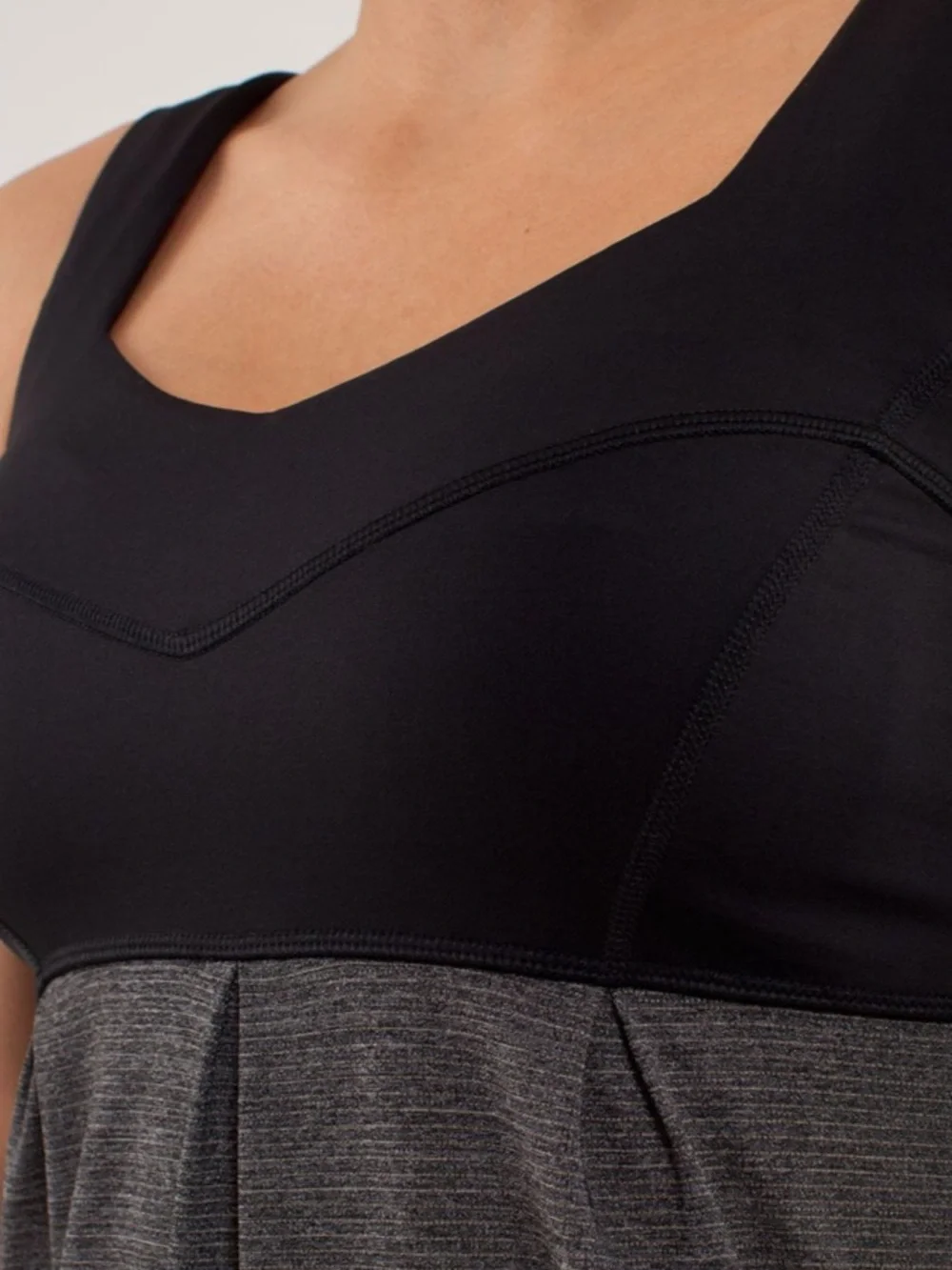EUC Lululemon Run: Tame Me Tank Black Gray First Release- Size 4